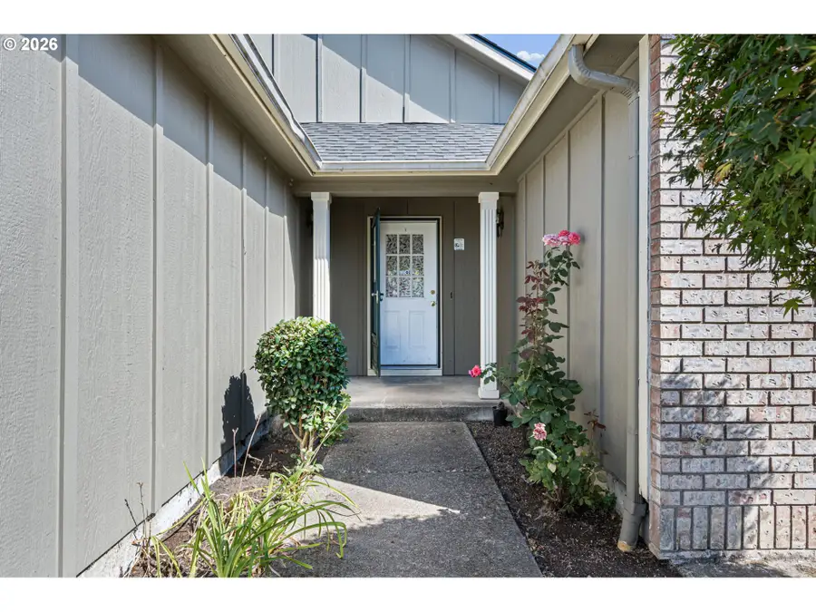 5792 E St, Springfield, OR 97478 - #3