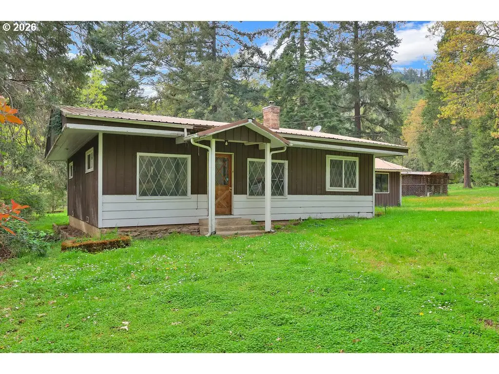 544 Lou Gray Dr, Myrtle Creek Riddle, OR 97457 - #1