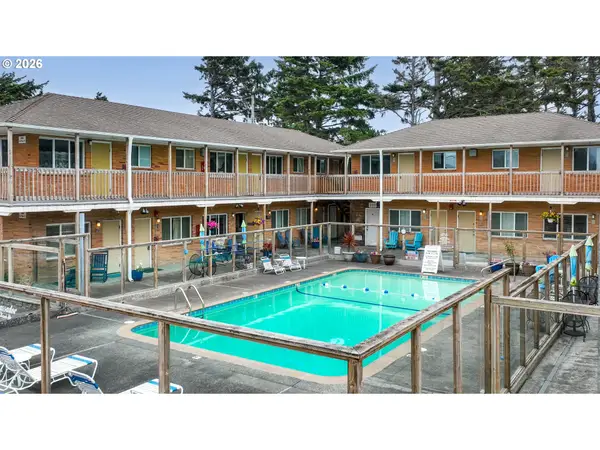 2233 Beach Dr #39, Seaside, OR 97138