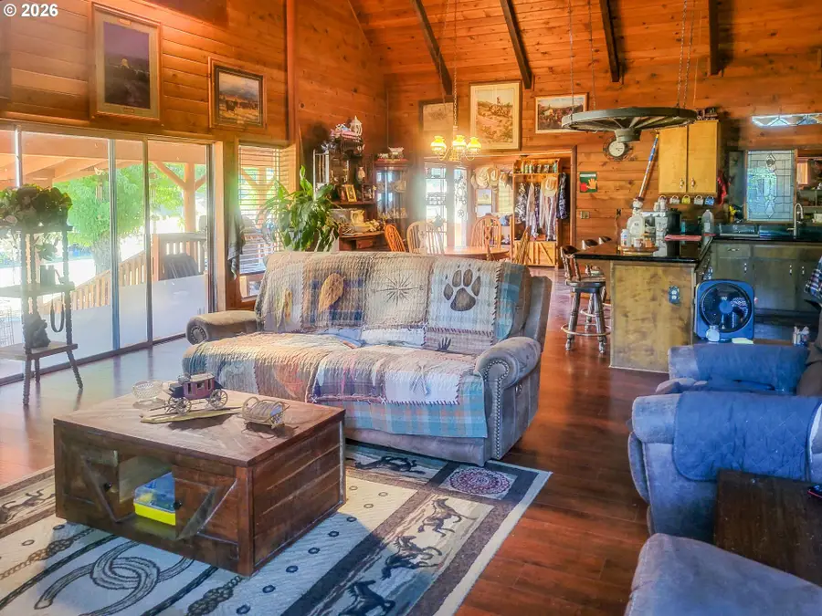 3450 Hogan Rd, Oakland, OR 97462 - #3