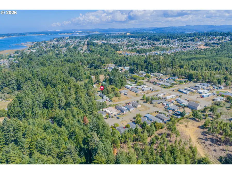 91609 Plummer Dr, Coos Bay, OR 97420 - #2
