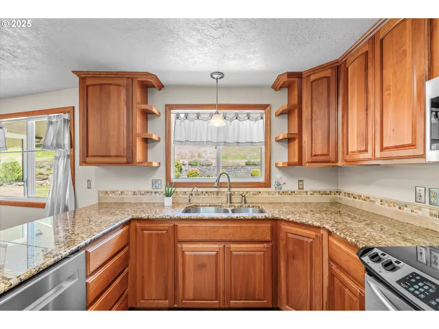 32117 Bellinger Scale Rd, Lebanon, OR 97355 - #2