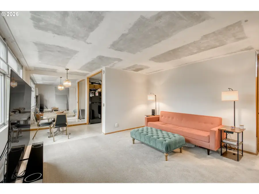 1220 NE 17th Ave #2D, Portland, OR 97232 - Image #3