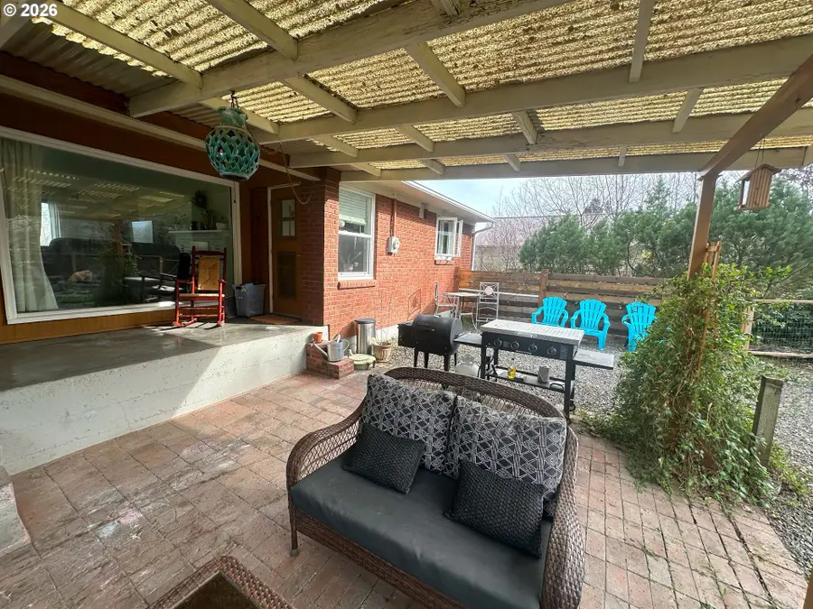 1414 Walnut St, La Grande, OR 97850 - #3