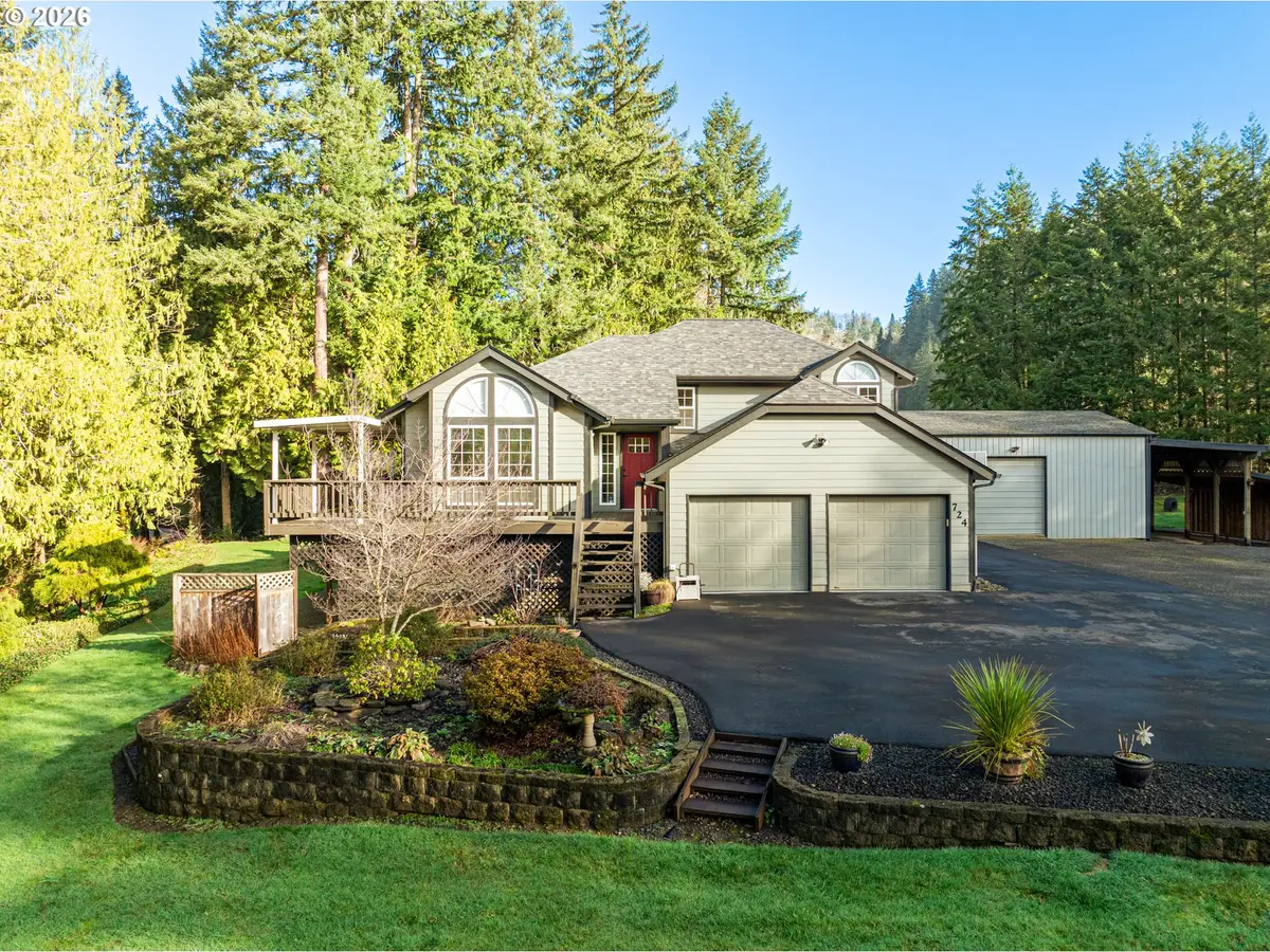 724 Ostrander Rd, Kelso, WA 98626 - Image #1