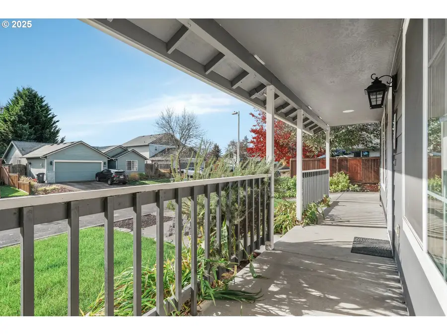1061 Argon Ave, Eugene, OR 97404 - Image #2