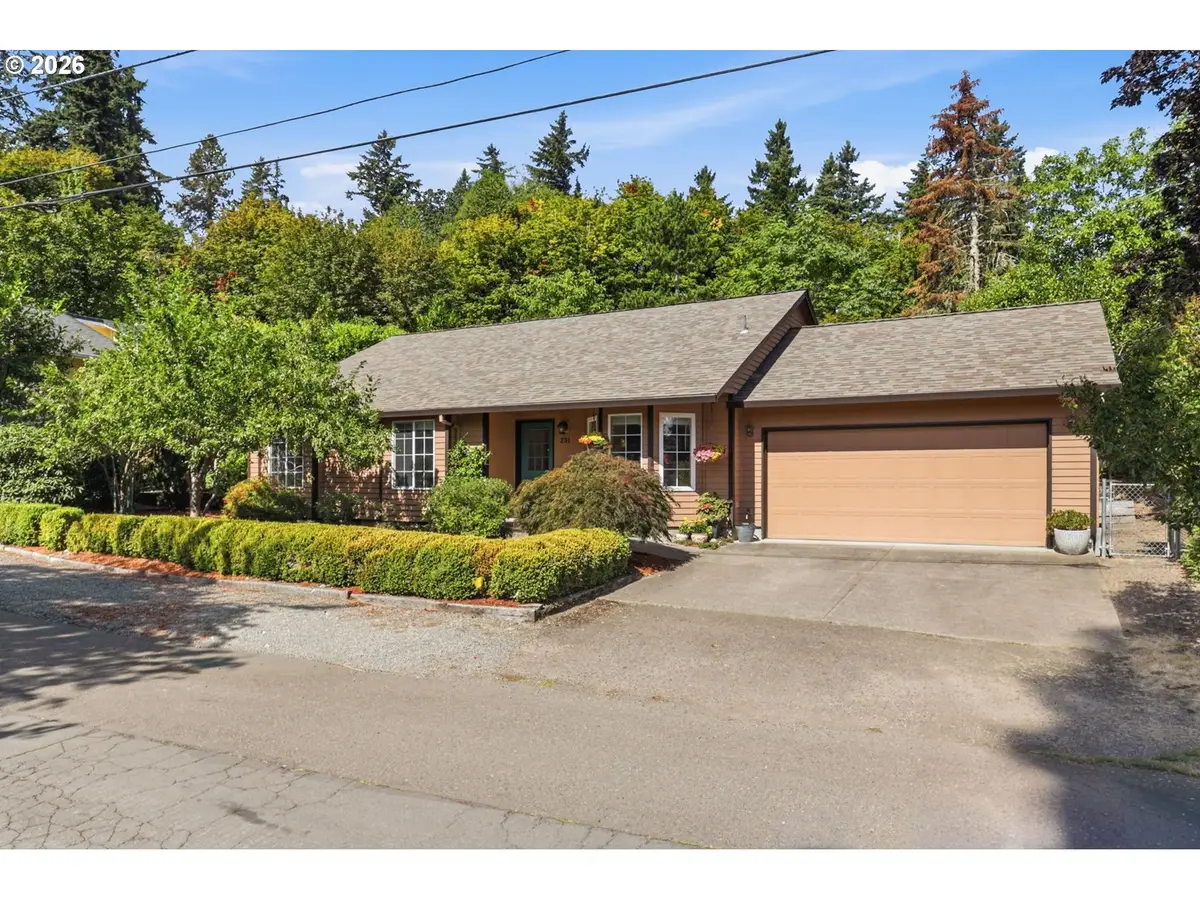231 East St, Oregon City, OR 97045 - #1