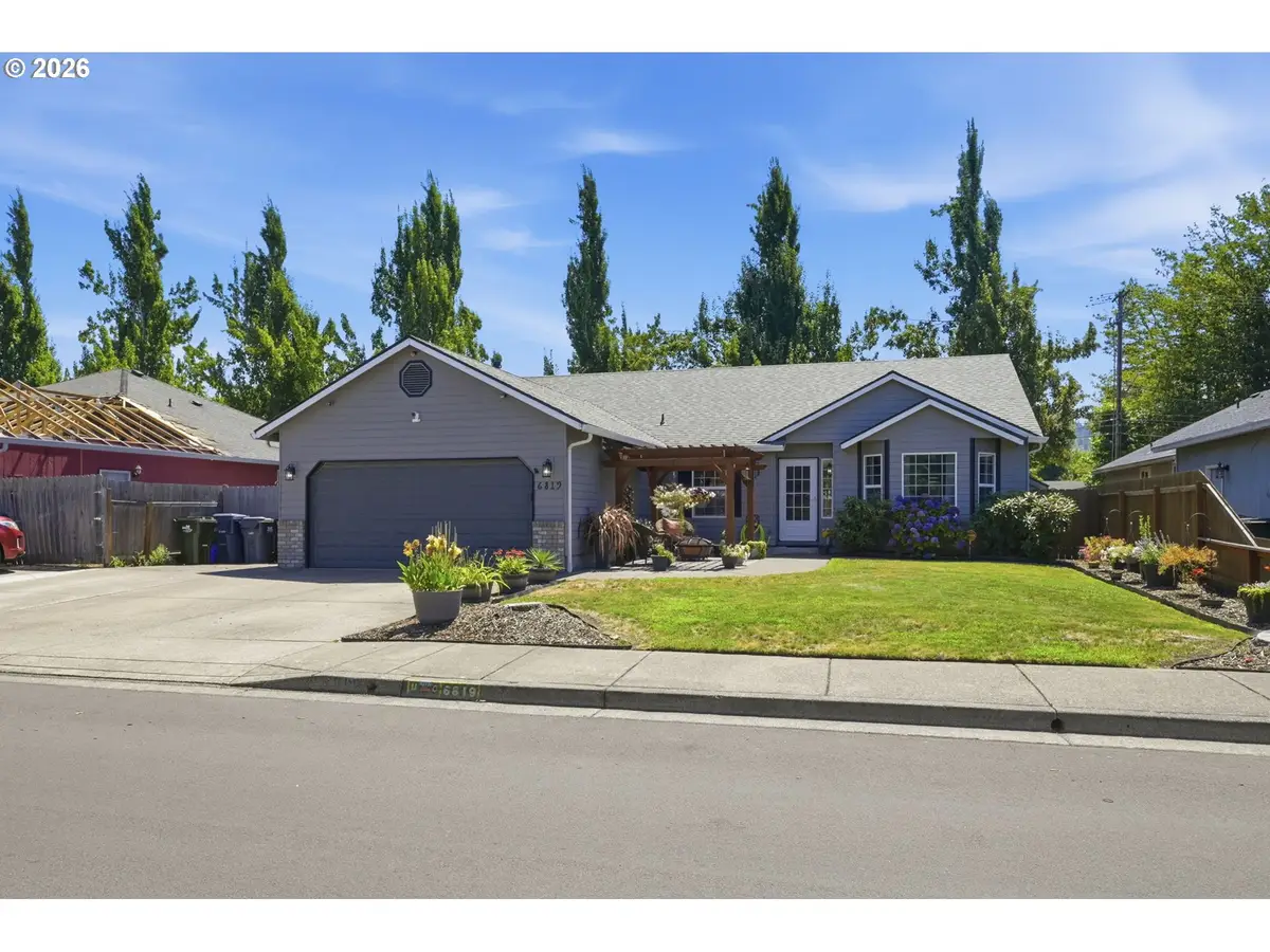 6819 Simeon Dr, Springfield, OR 97478 - #1