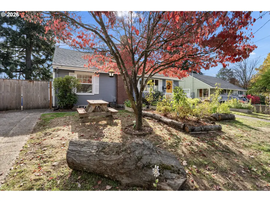 10054 NE Weidler St, Portland, OR 97220 - #3