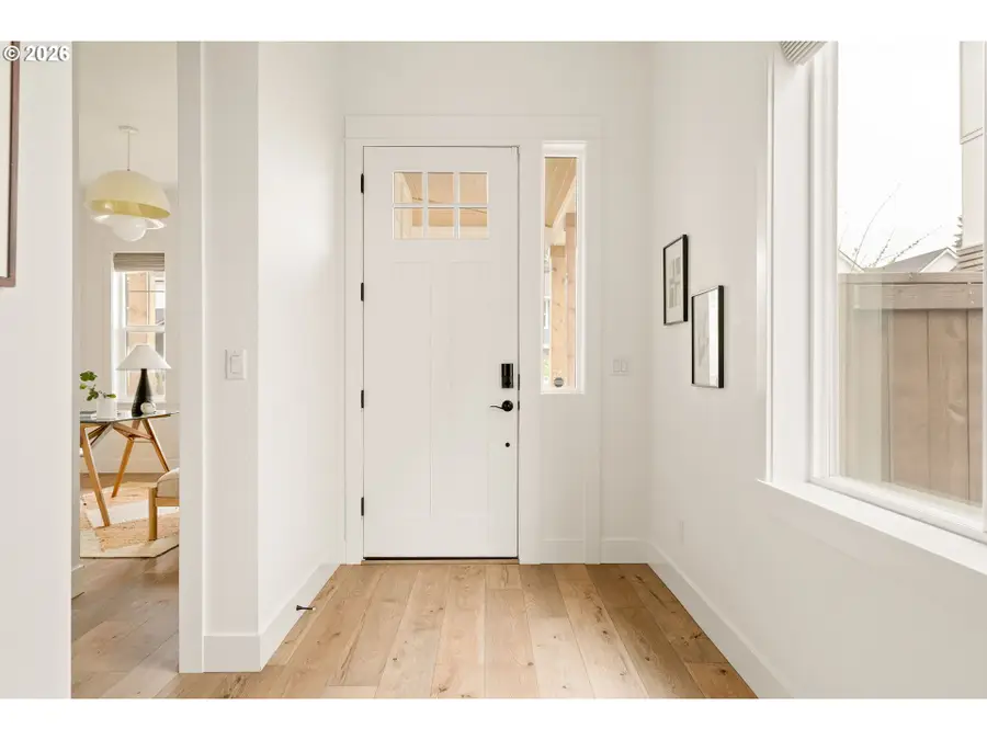 2744 Dahlia Dr, West Linn, OR 97068 - #3