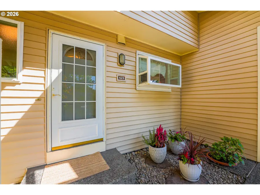 623 N Hayden Bay Dr, Portland, OR 97217 - #2