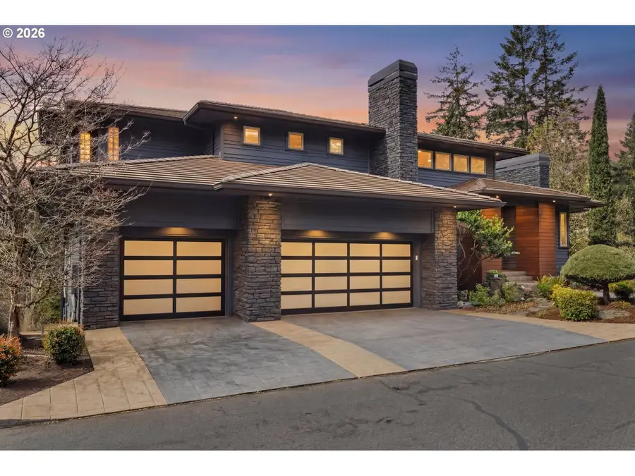 6280 SW Sheridan St, Portland, OR 97225 - #2