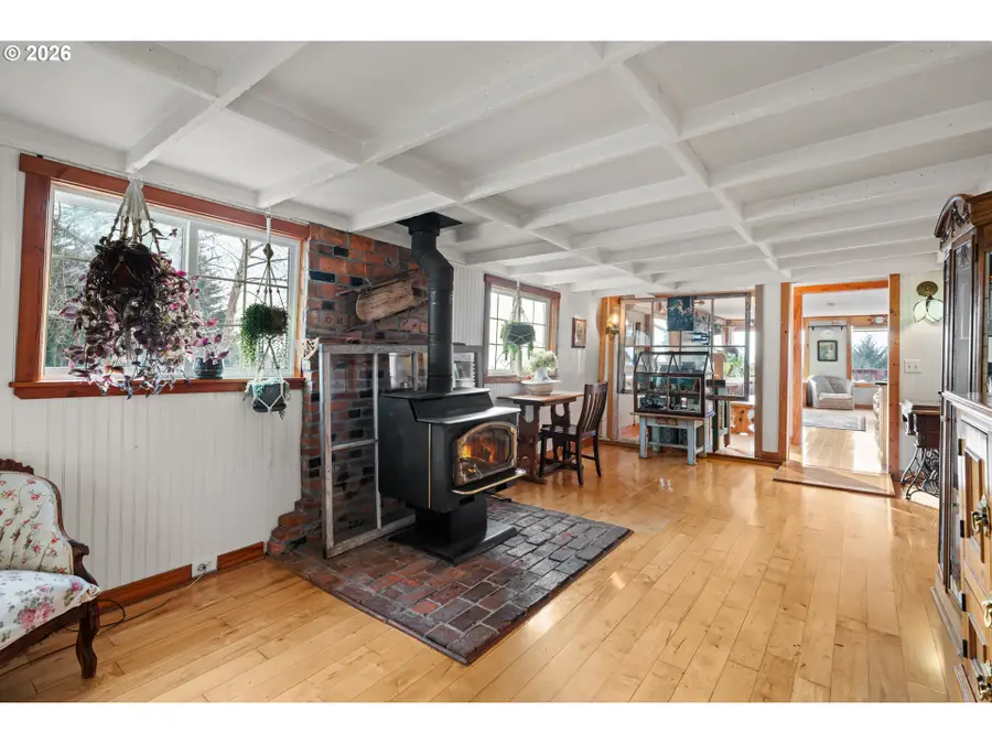 94104 Bellview Ln, Gold Beach, OR 97444 - #2