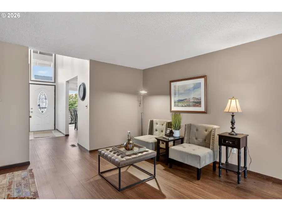 445 NE Village Squire Ave #4, Gresham, OR 97030 - #3