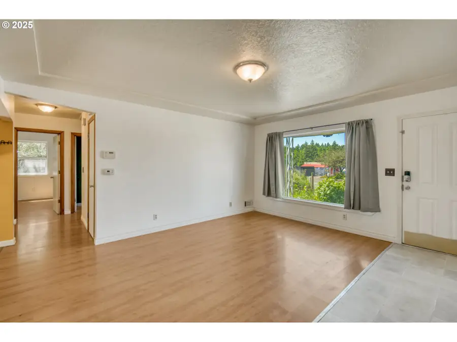 4316 SE 174th Ave, Portland, OR 97236 - #3
