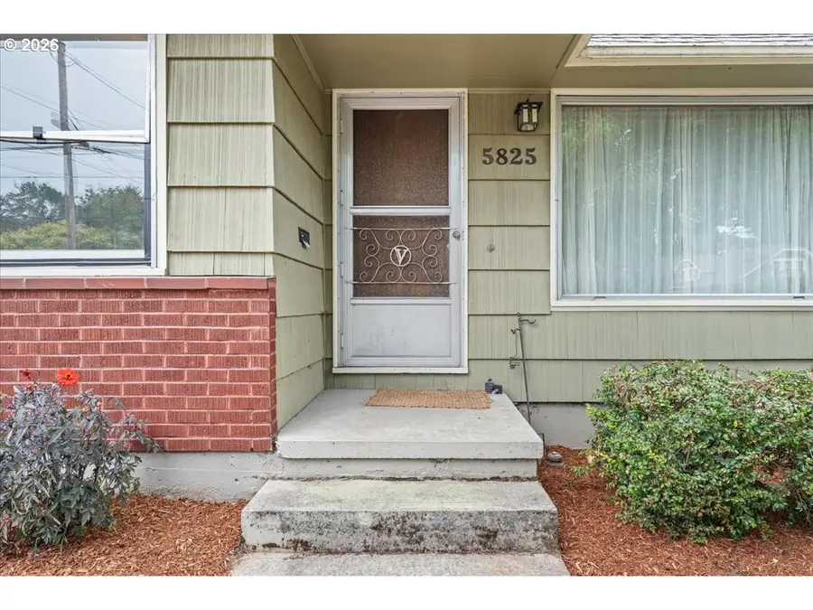 5825 N Burrage Ave, Portland, OR 97217 - #3