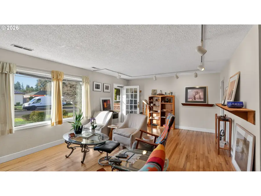 651 Wayne Dr, Keizer, OR 97303 - #3