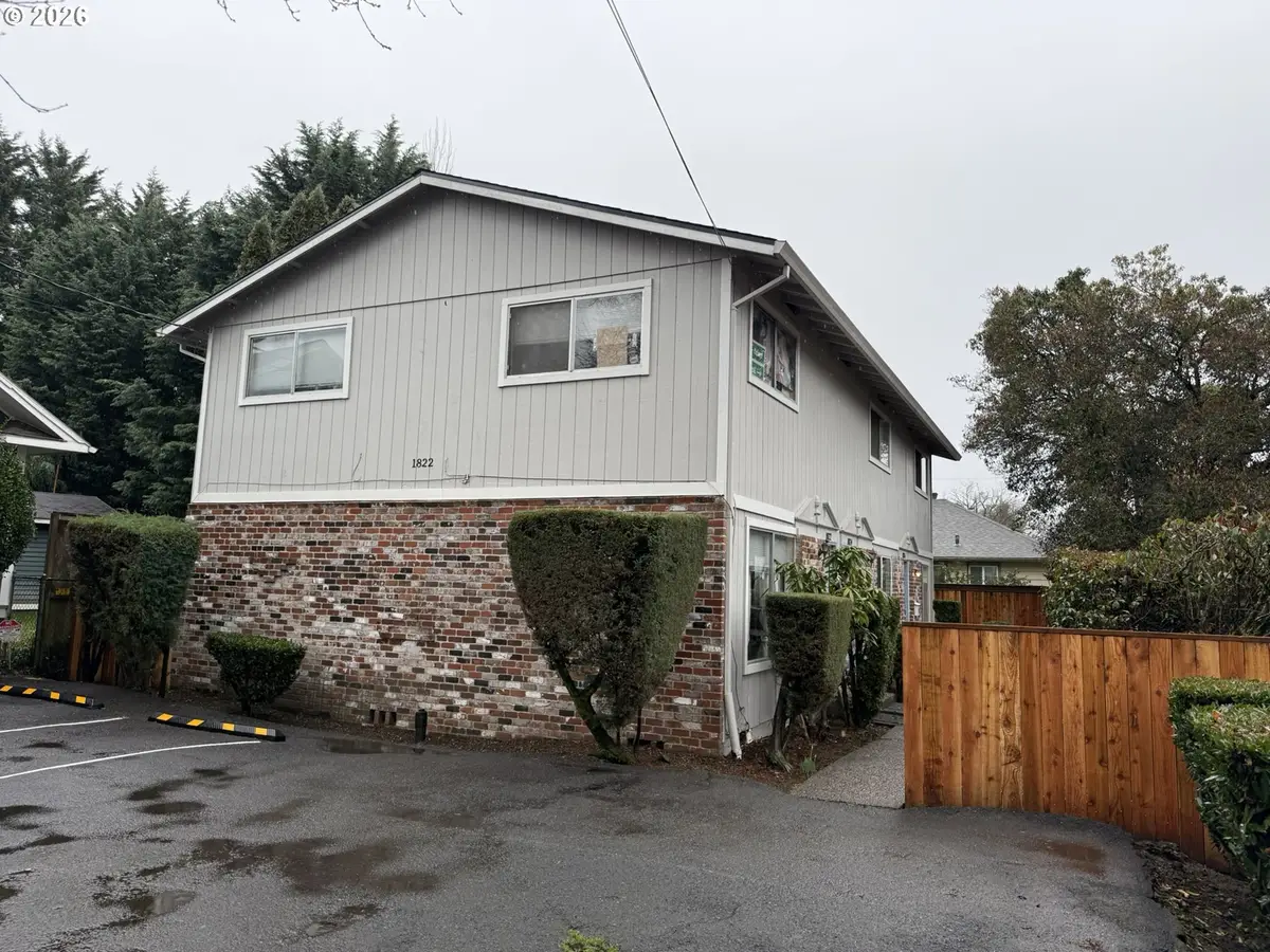 1822 SE Ash St, Portland, OR 97214 - #1