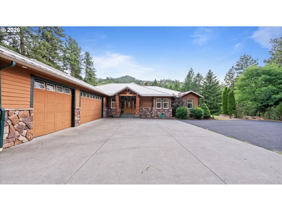1135 N Touchet, Dayton, WA 99328 - #3