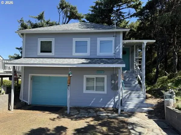 4567 Arch St, Florence, OR 97439