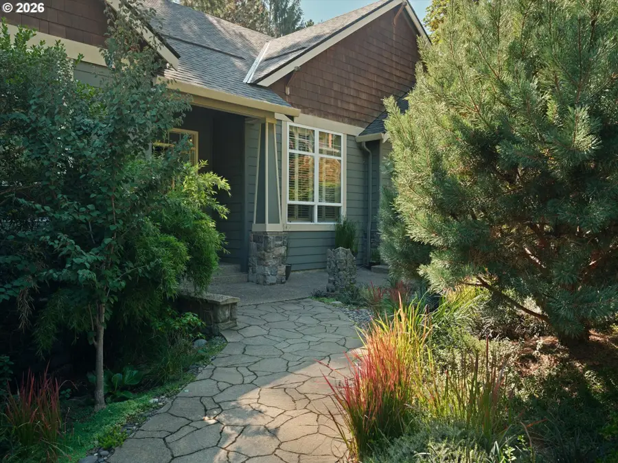 3044 SW Wilbard St, Portland, OR 97219 - #2