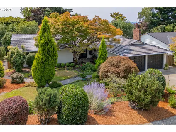 12246 NW Kearney St, Portland, OR 97229