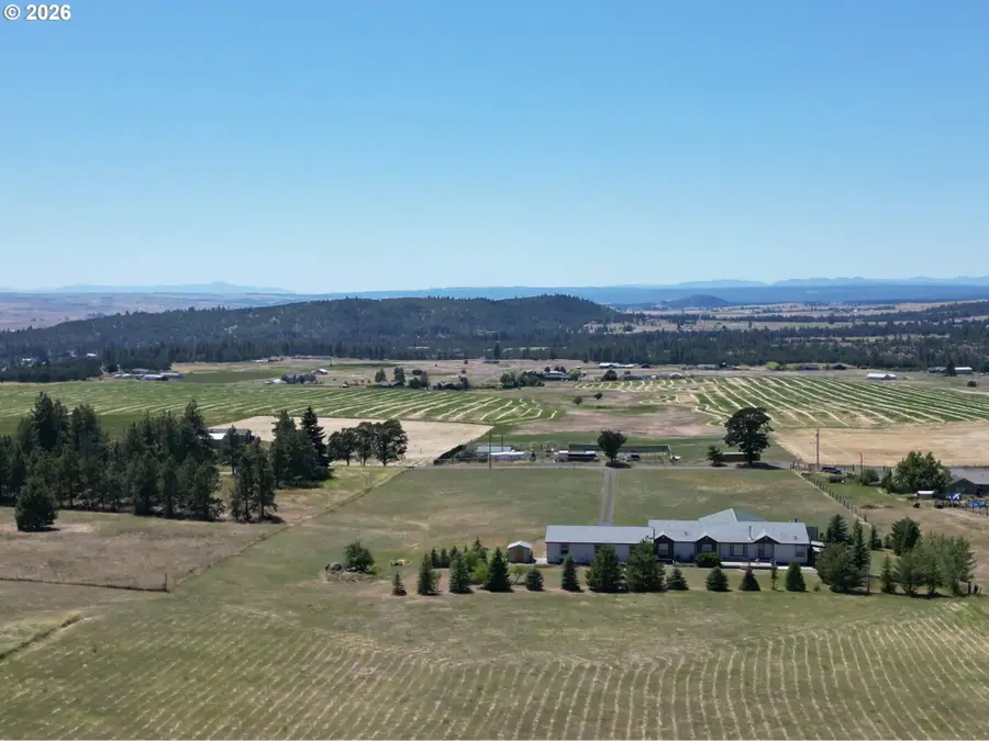 5 Adams Loop, Goldendale, WA 98620 - #2