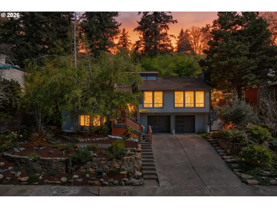 5817 SW Alfred St, Portland, OR 97219 - #2