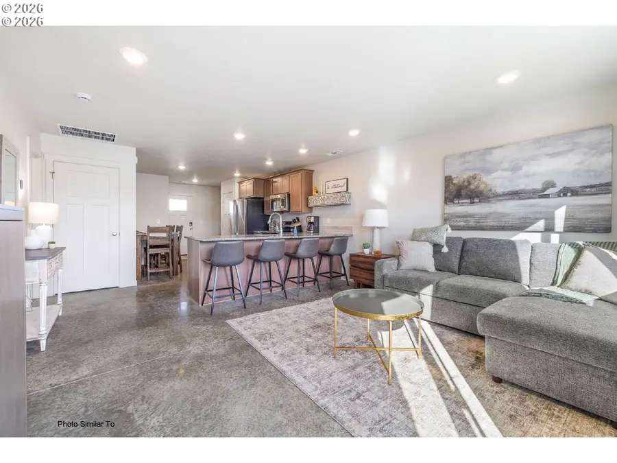 1087 NE 12th St, Hermiston, OR 97838 - #2
