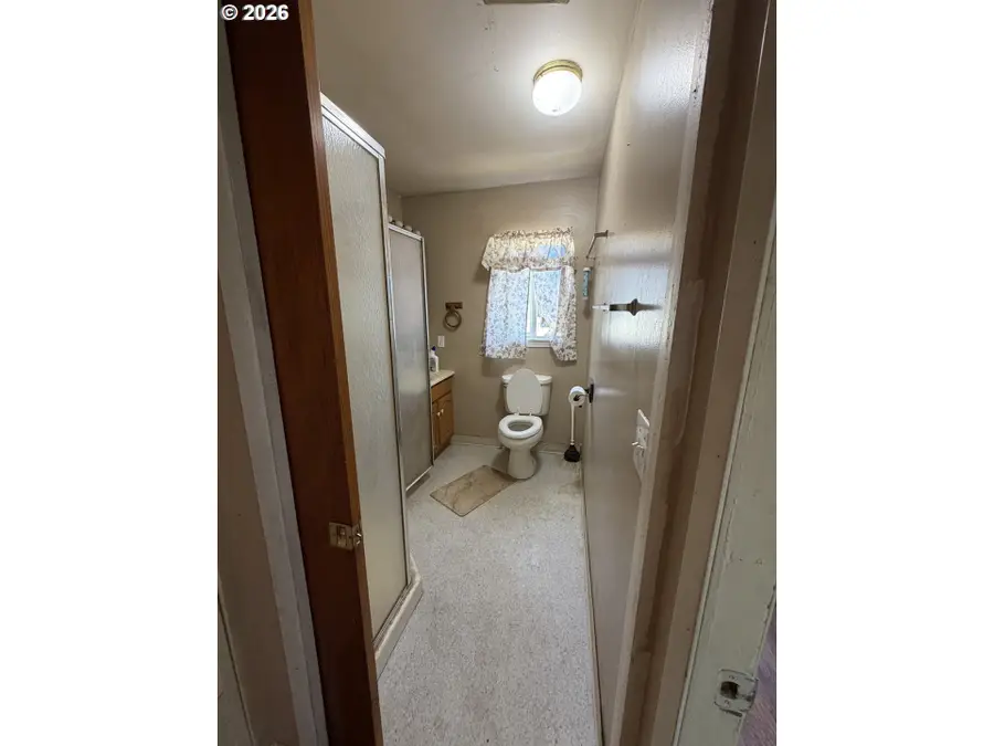 204 Chestnut St, Dallesport, WA 98635 - #3