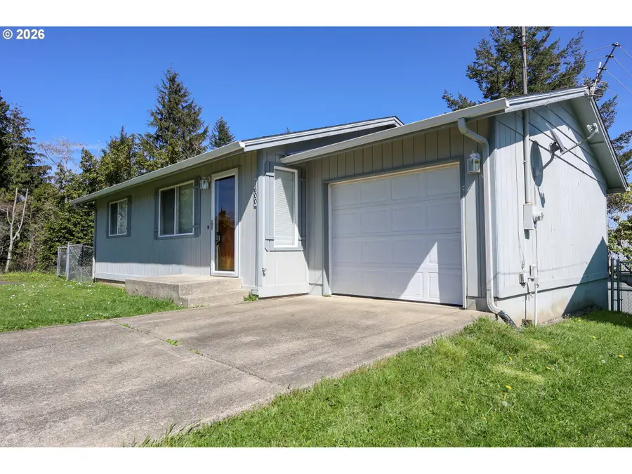1600 S 16th St, Coos Bay, OR 97420 - #2