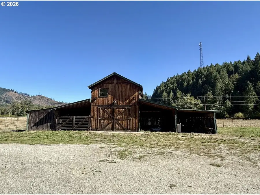 199 Brady Hill Ln, Azalea, OR 97410 - #2