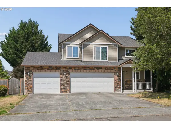 228 E 17th Pl, LaCenter, WA 98629