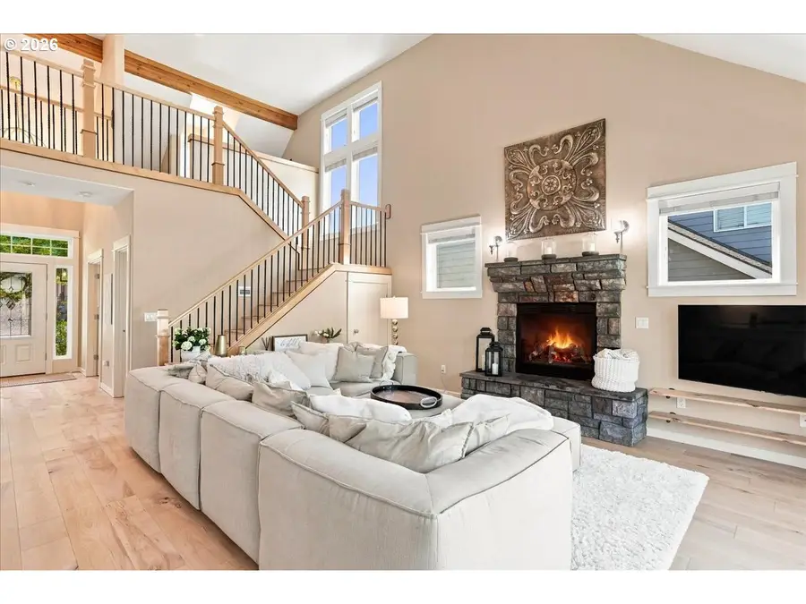 906 N 9th Way, Ridgefield, WA 98642 - #2