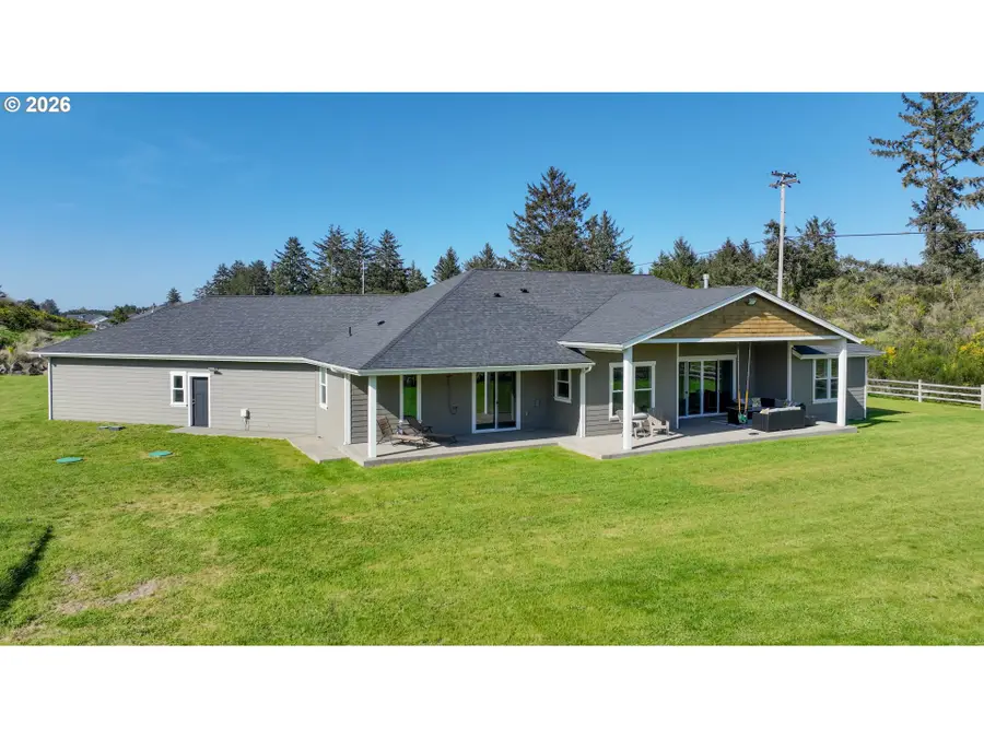89120 Arrowhead Rd, Warrenton, OR 97146 - #2