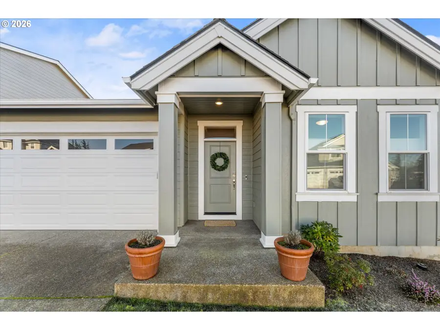 422 NE Greenway Dr, Estacada, OR 97023 - Image #3