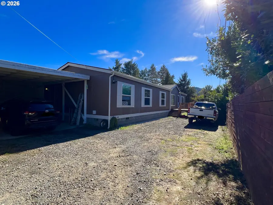 92063 Spicer Ln, Springfield, OR 97478 - #2