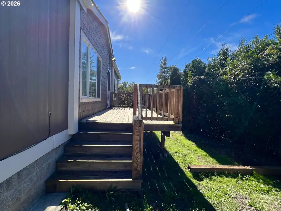 92063 Spicer Ln, Springfield, OR 97478 - #3