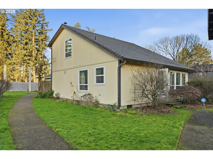 16641 SE Naegeli Dr, Portland, OR 97236 - Image #2