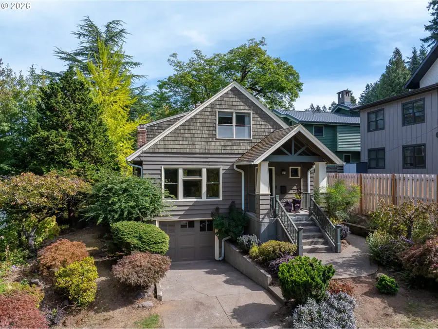 922 SE 66th Pl, Portland, OR 97215 - #2
