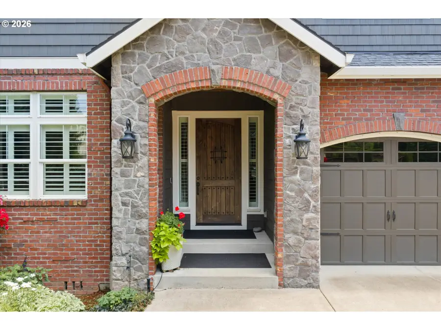 21818 Shannon Ln, West Linn, OR 97068 - #2