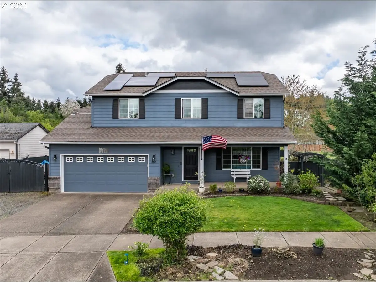 302 Division St, Silverton, OR 97381 - #1