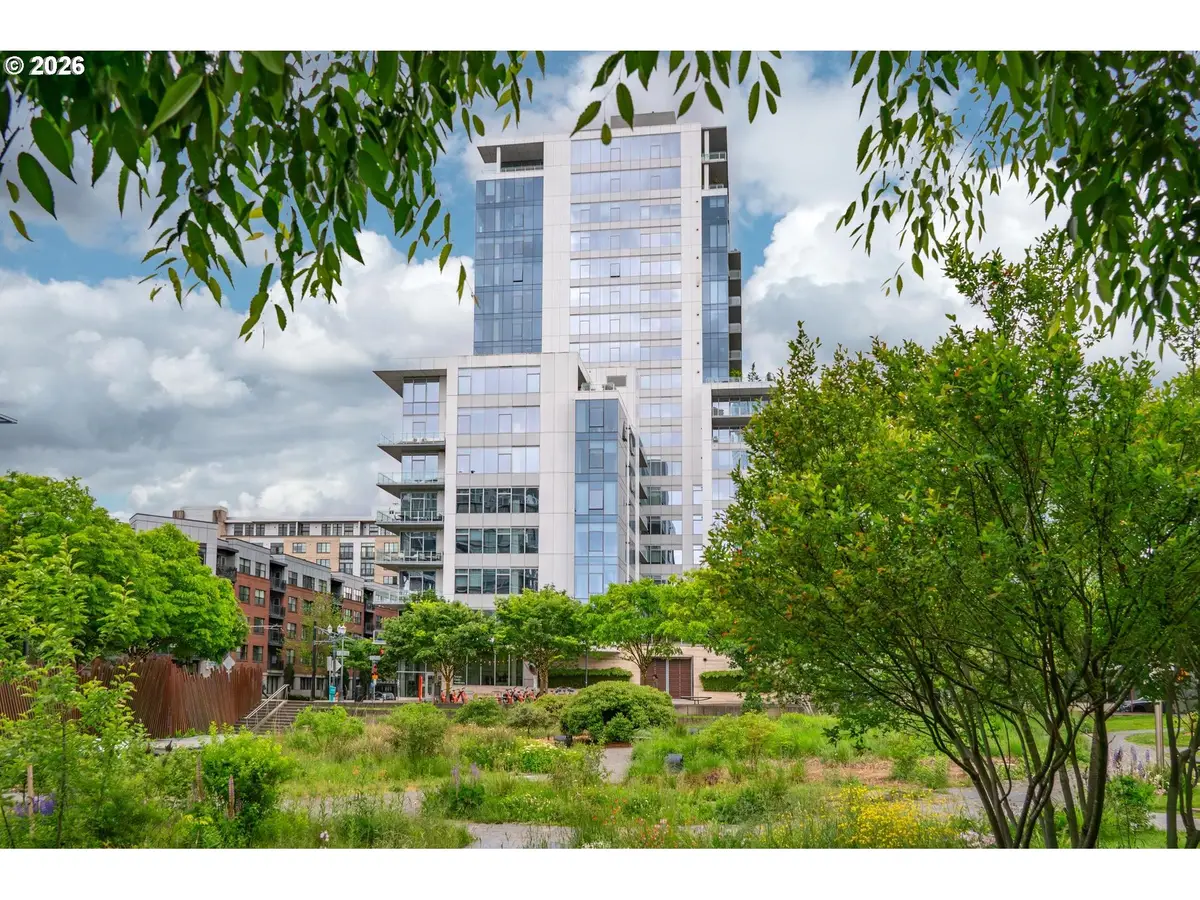 1001 NW Lovejoy St #1301, Portland, OR 97209 - Image #1