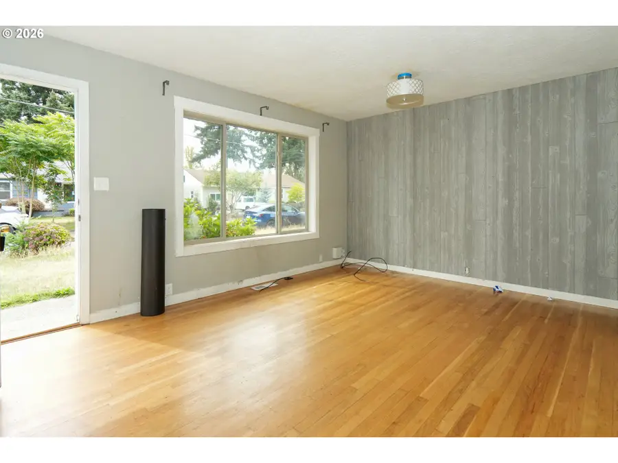 18227 NE Flanders St, Portland, OR 97230 - #2