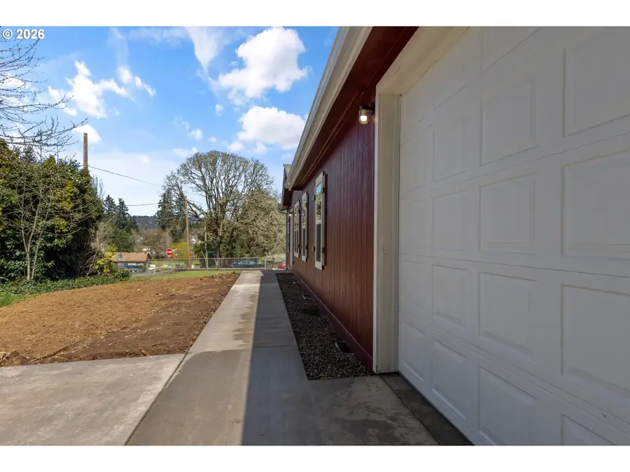 365 Mountain View Rd, Sweet Home, OR 97386 - #2