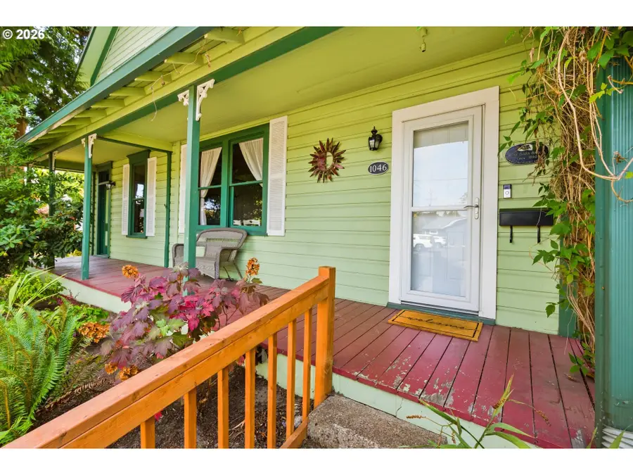 1046 NE 2nd St, McMinnville, OR 97128 - #3