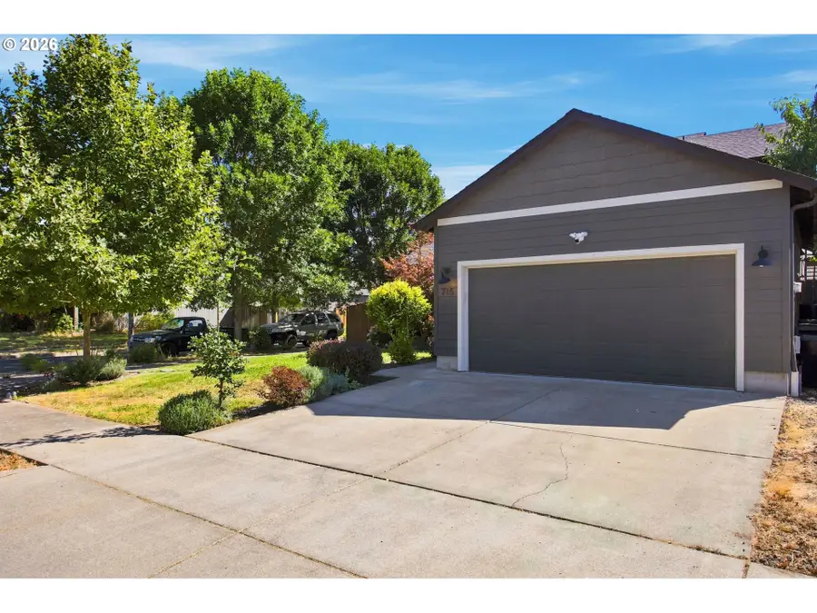715 Rossmore St, Eugene, OR 97404 - #2