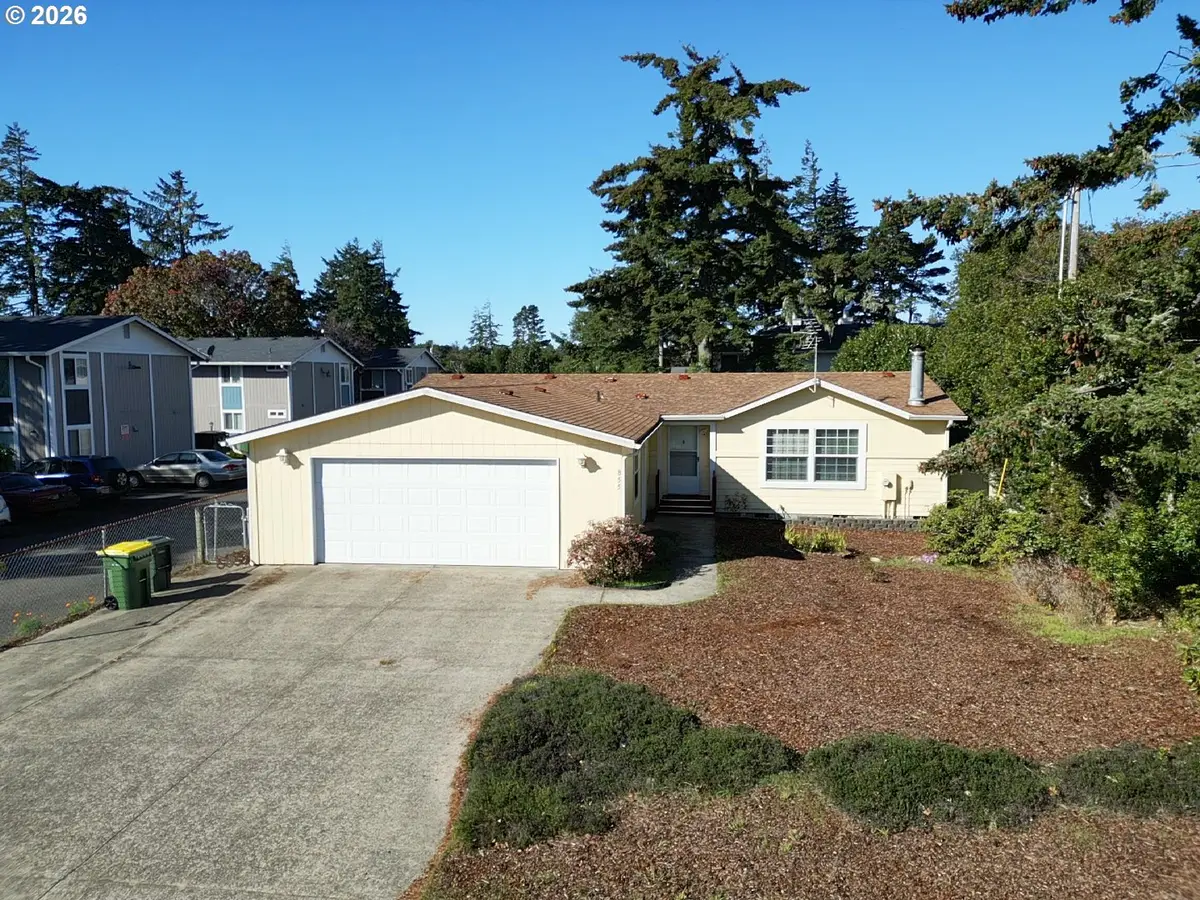 855 Maple St, Florence, OR 97439 - #1