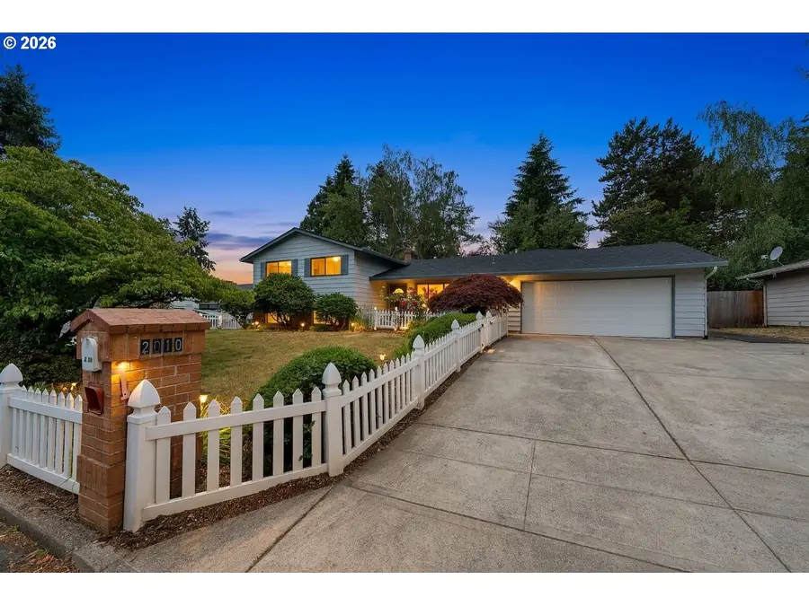 2010 NE 126th Ave, Vancouver, WA 98684 - #2