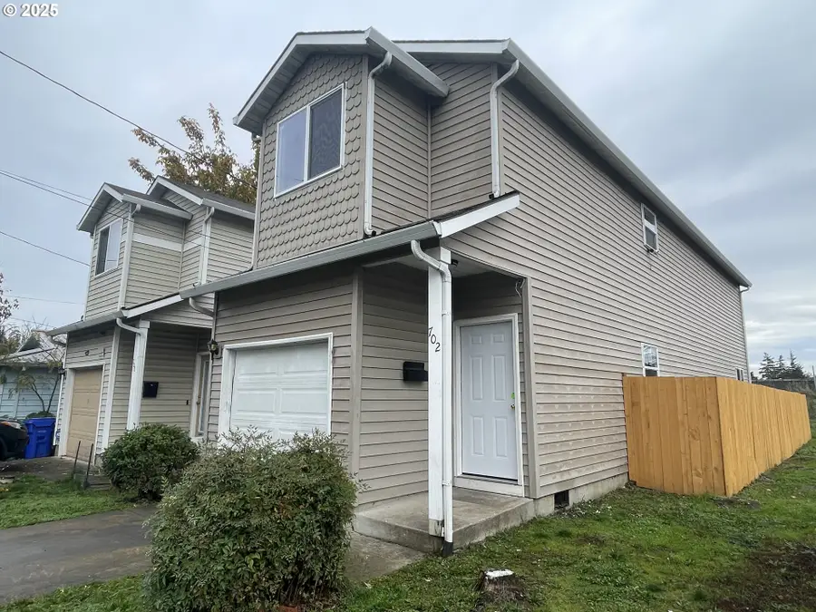 702 NE 94th Ave, Portland, OR 97220 - Image #2